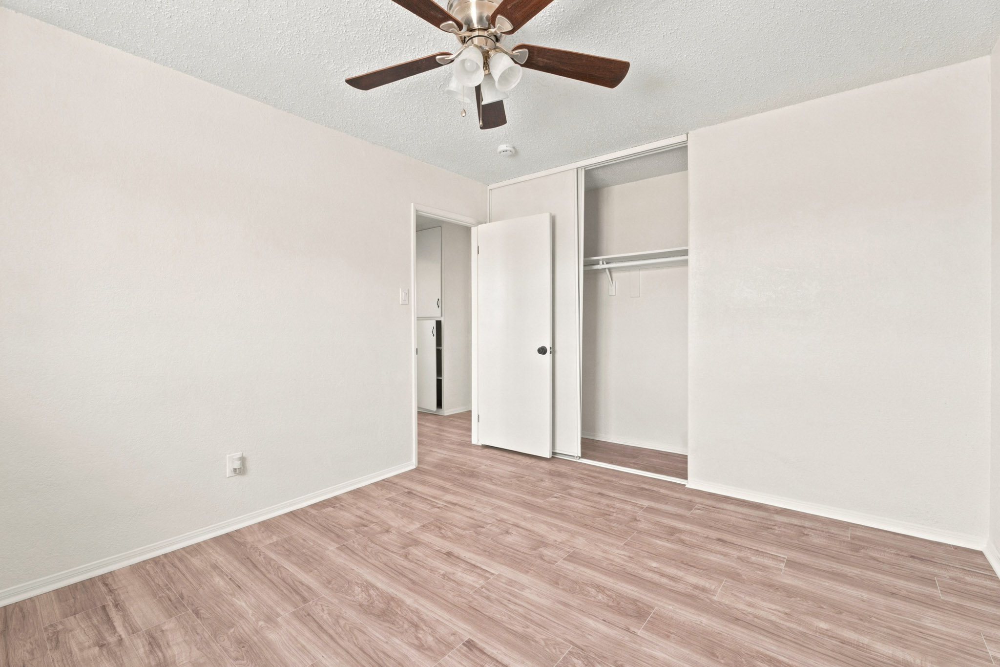 1148 E Virginia Way