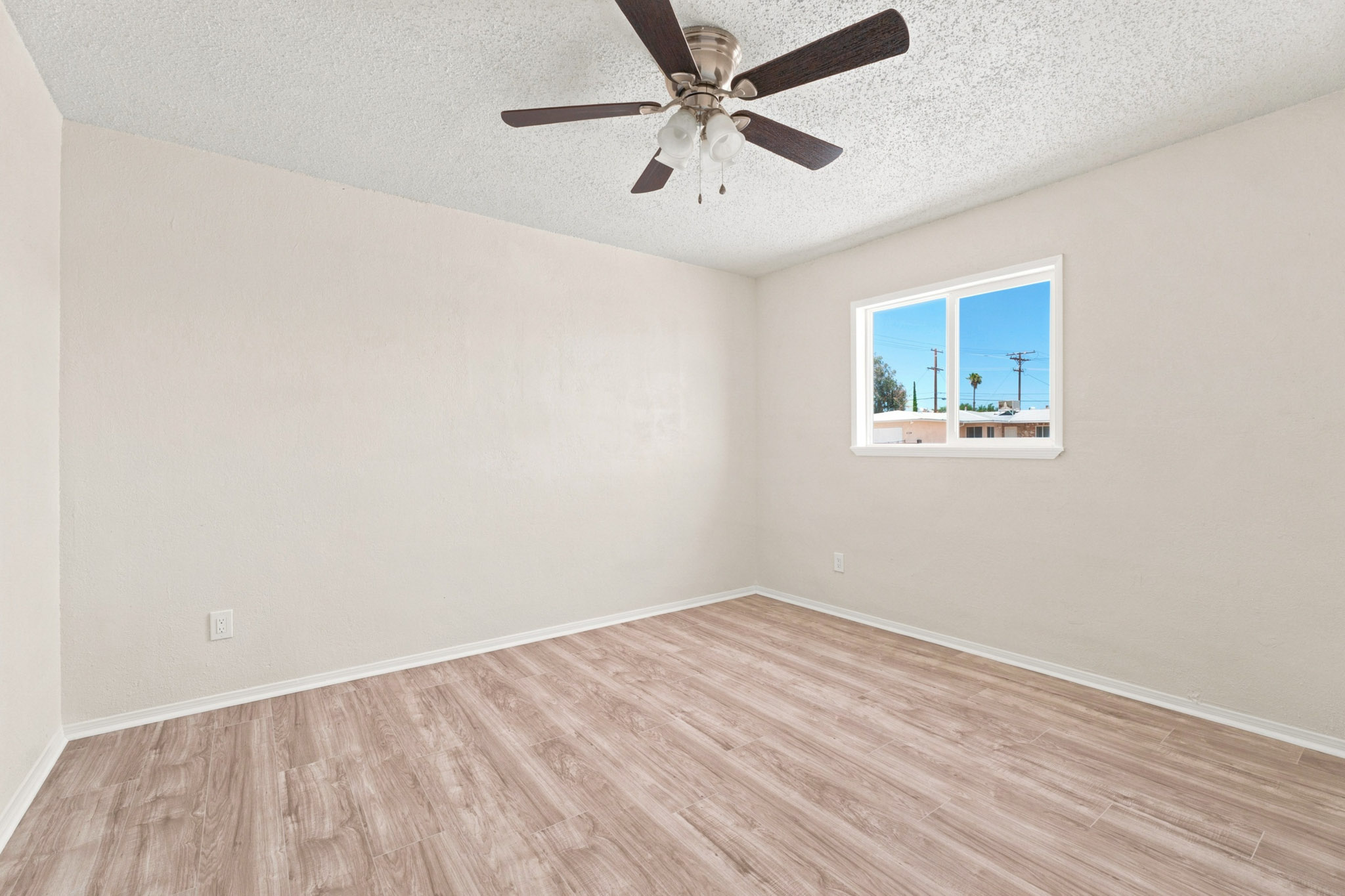 1148 E Virginia Way
