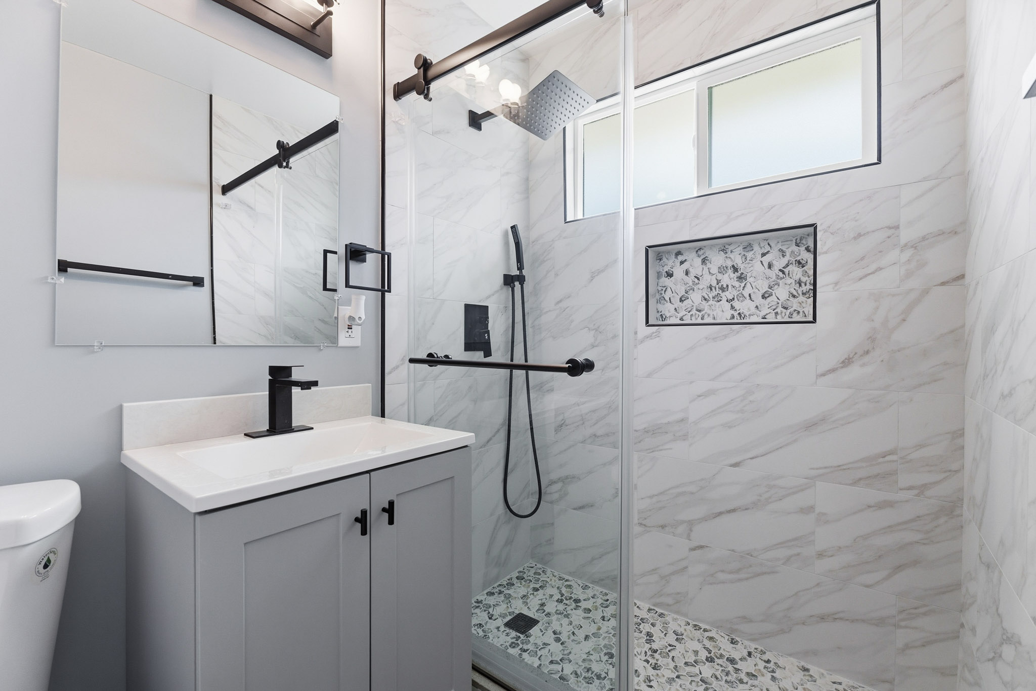 937 E Elizabeth St