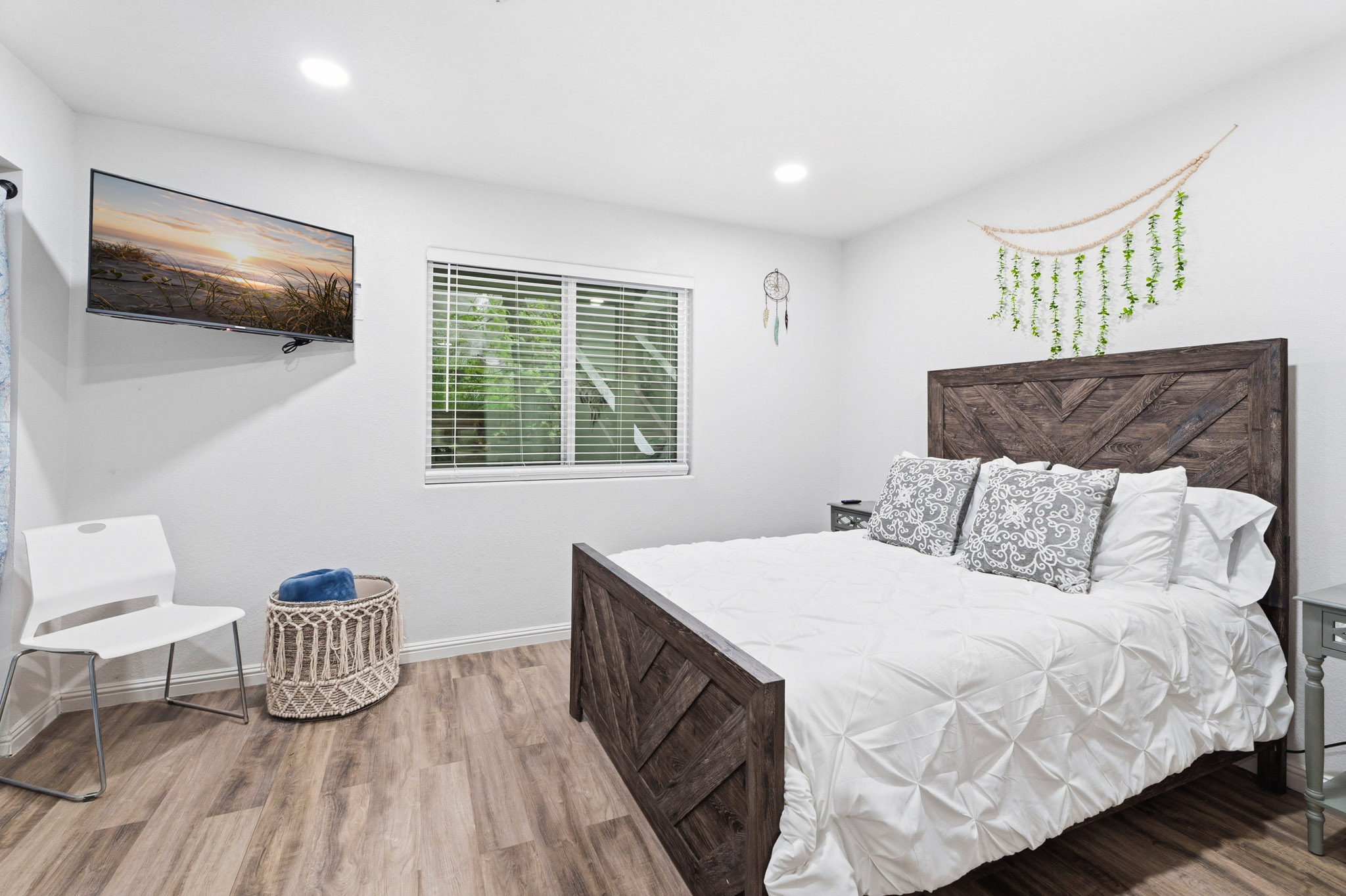 24082 Altdorf Drive