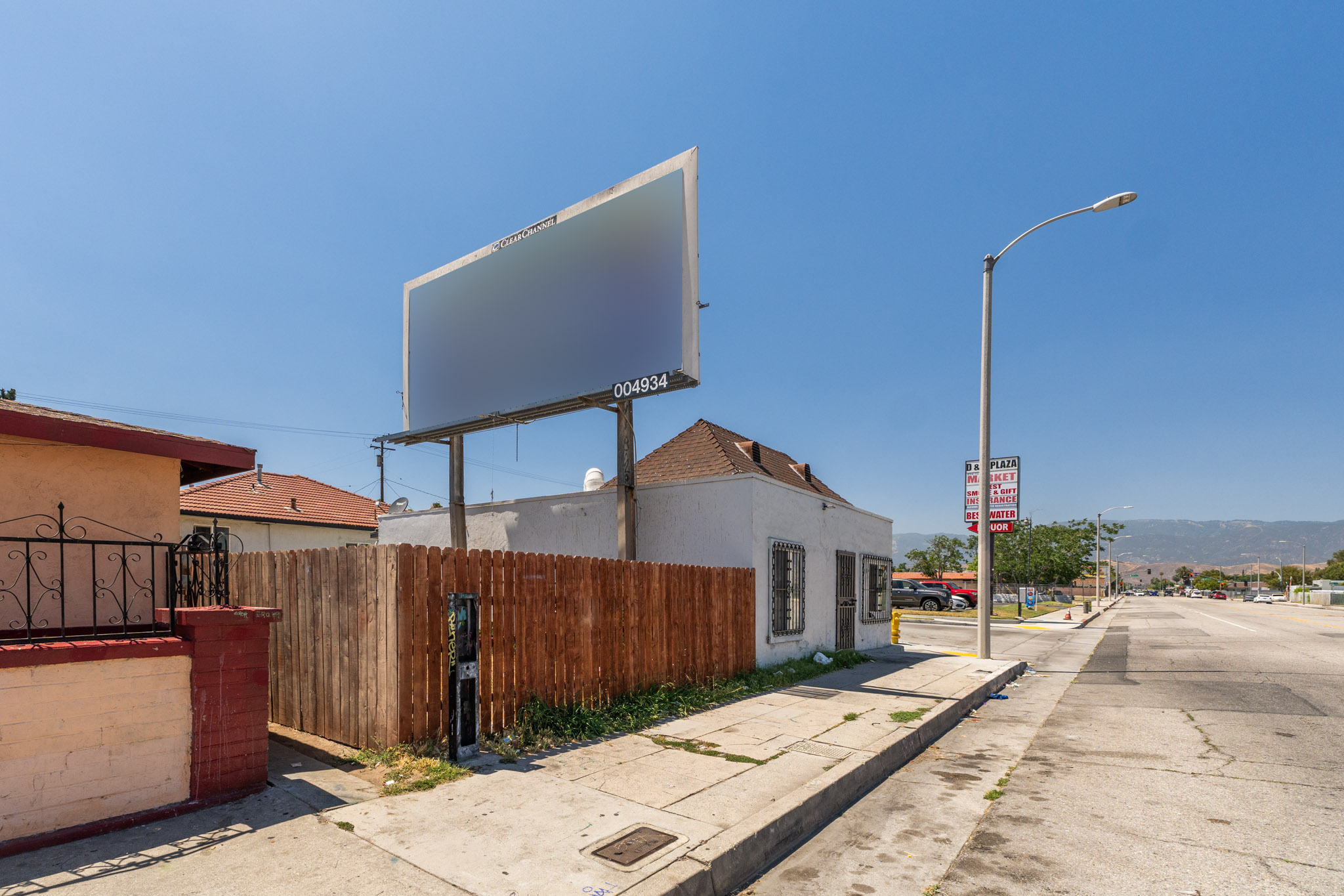 796 N Mount Vernon Ave