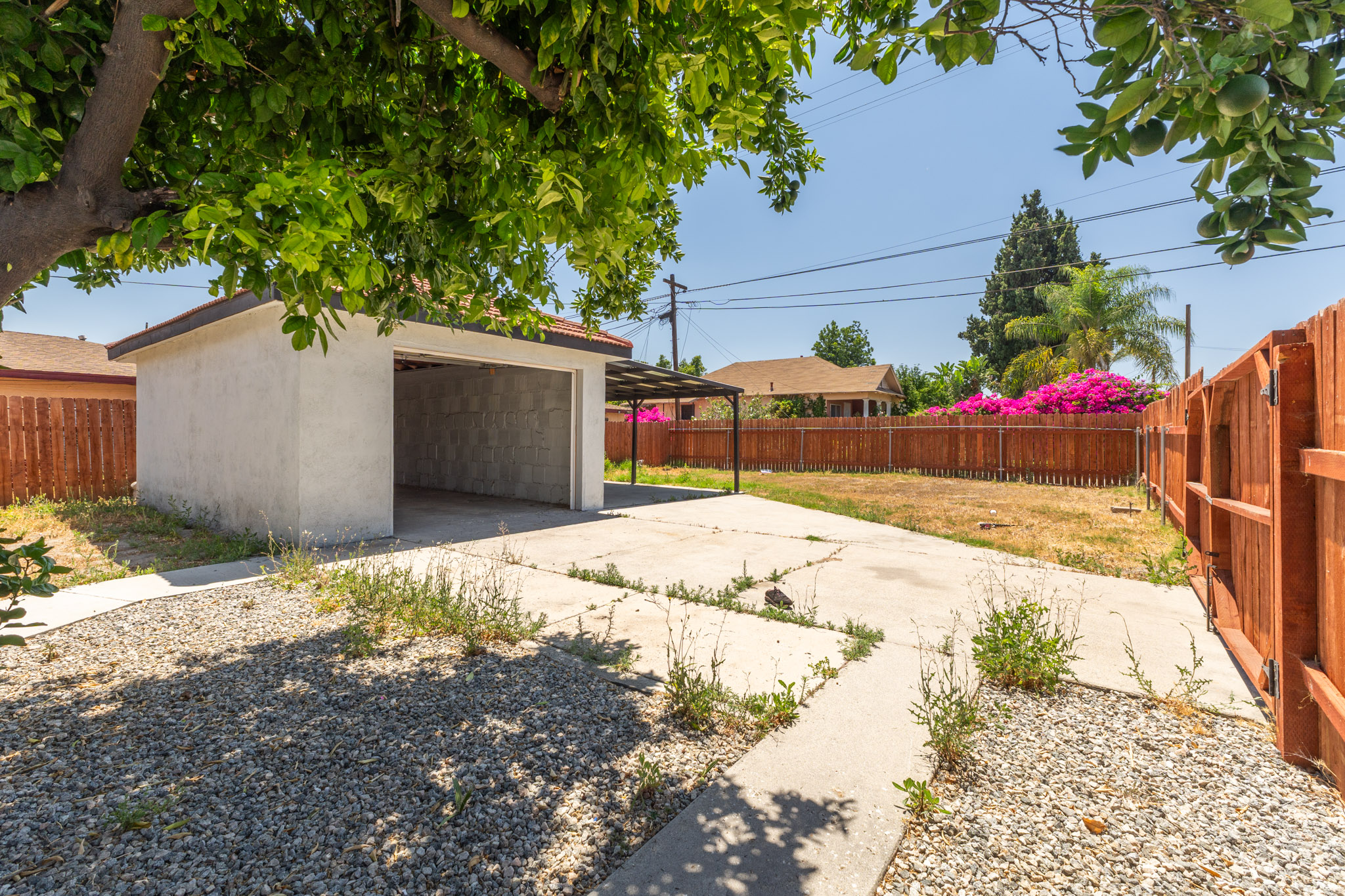 796 N Mount Vernon Ave