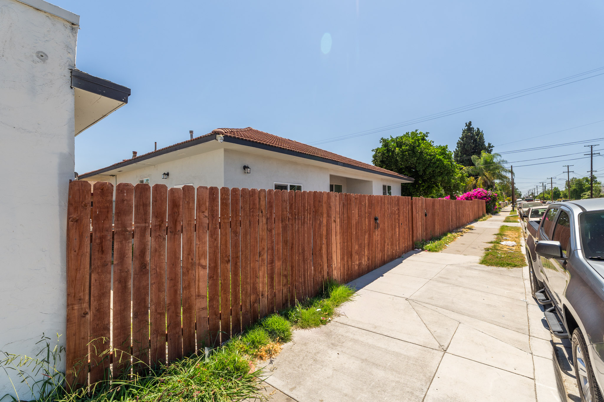 796 N Mount Vernon Ave