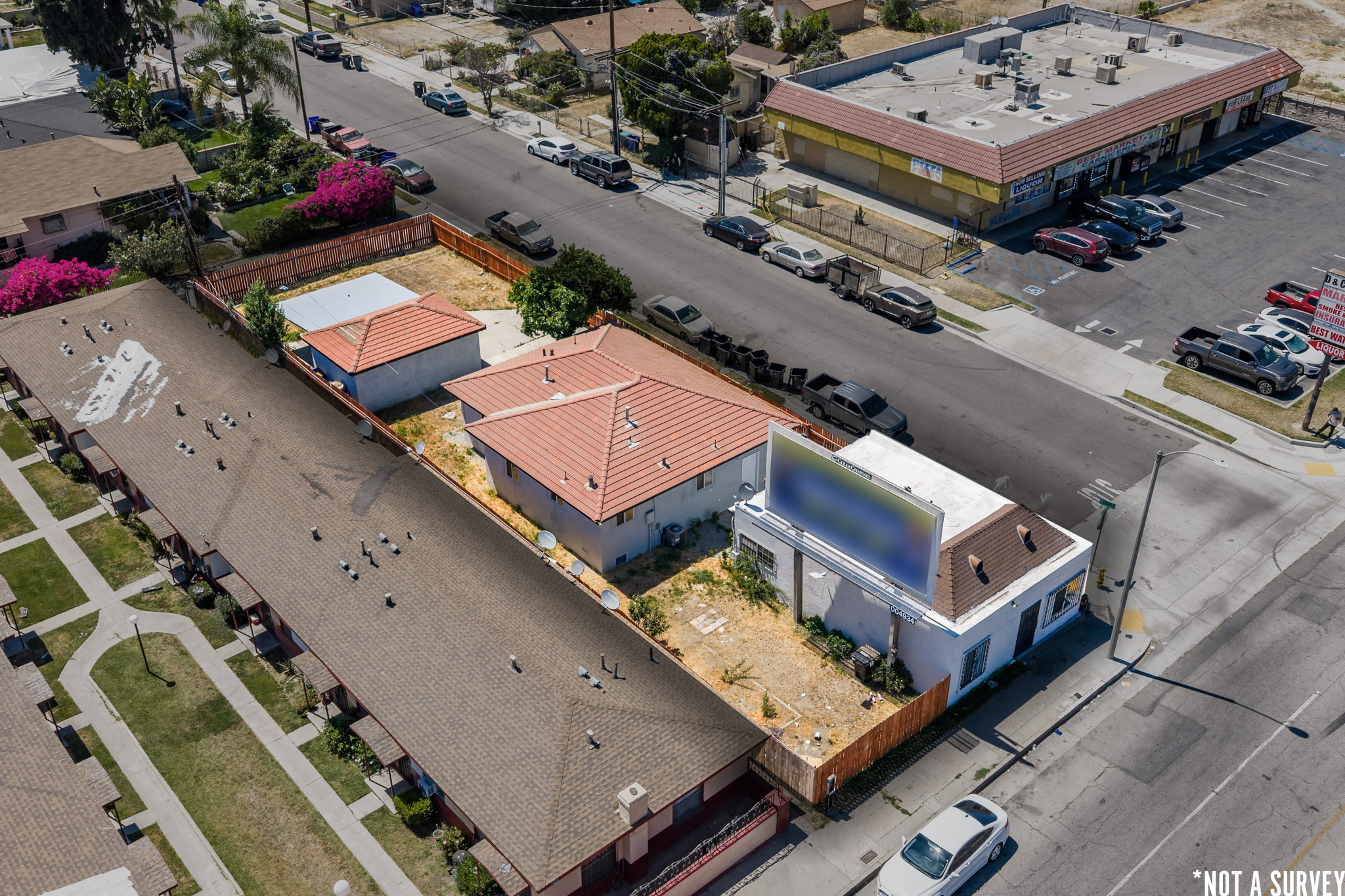 796 N Mount Vernon Ave