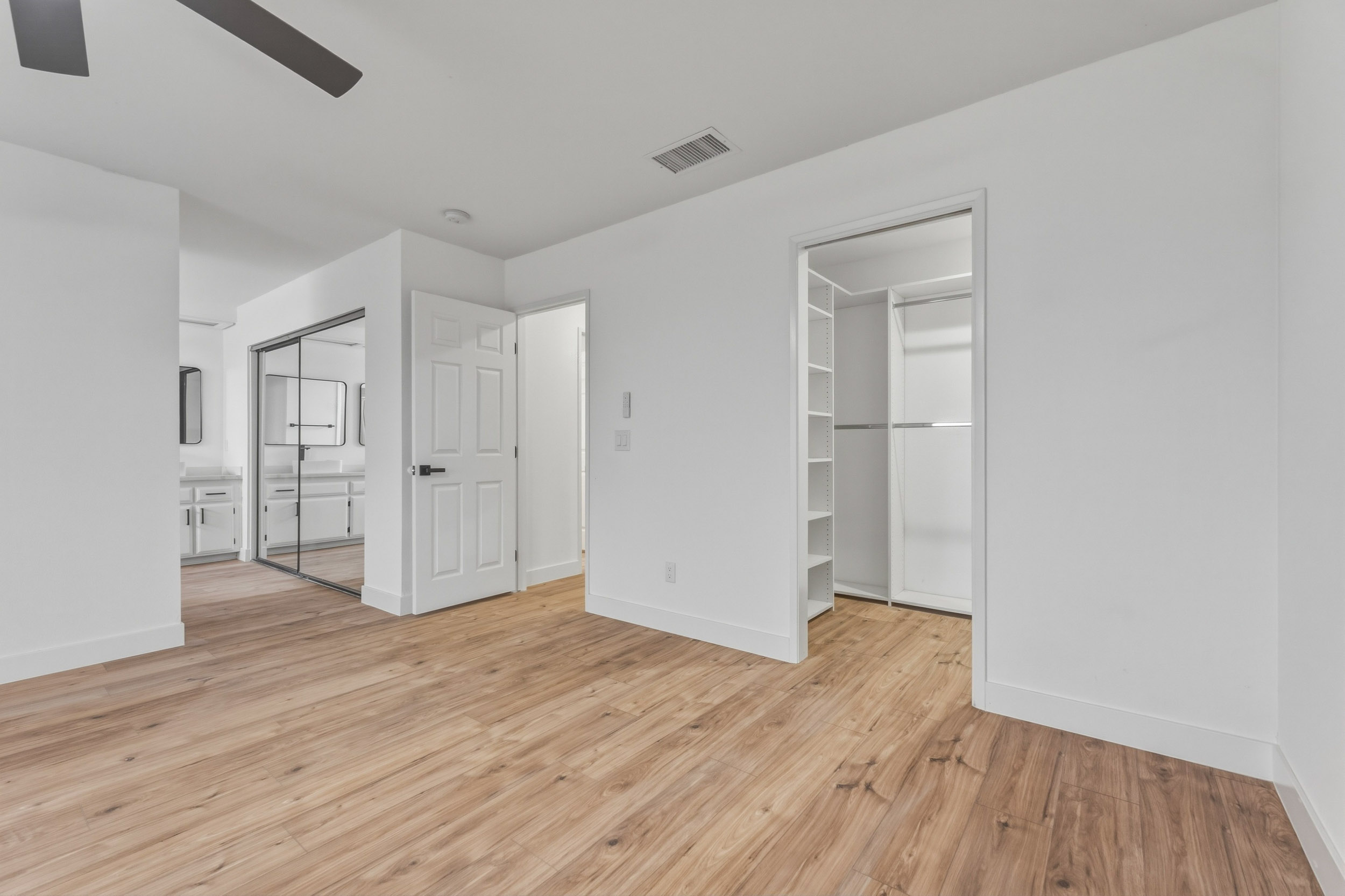 463 Stanford Dr